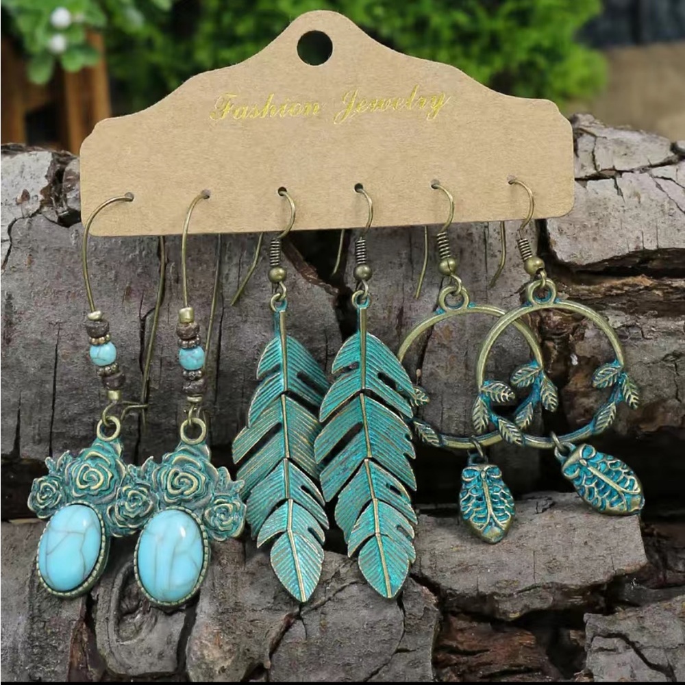Vintage Boho Earrings Set Inlaid Turquoise - Picture 1 of 1
